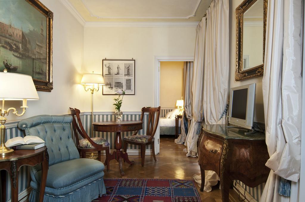Petit Palais Hotel De Charme Milano Cameră foto