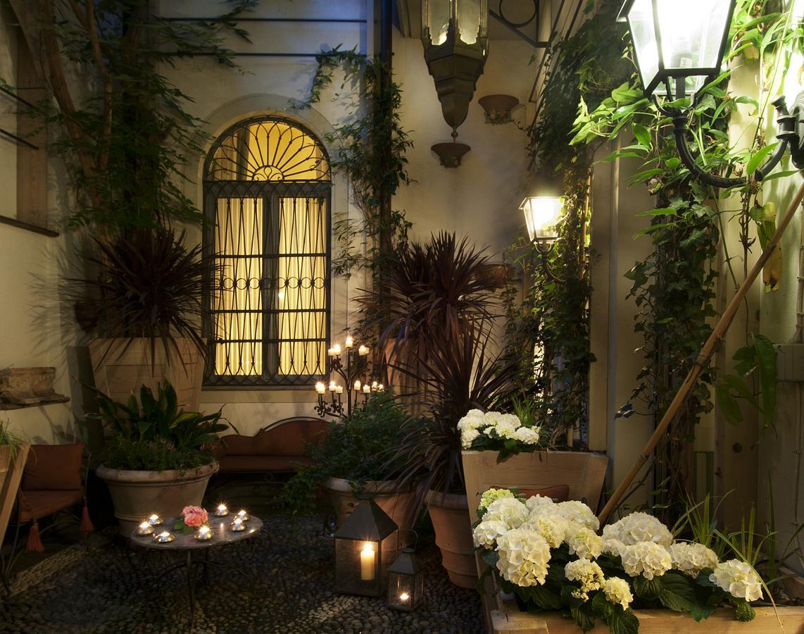 Petit Palais Hotel De Charme Milano Exterior foto